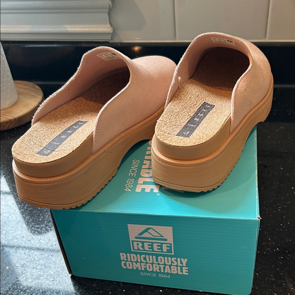 Reef Vista Skye Suede Mule in Blush Pink and Tan - Picture 6 of 6
